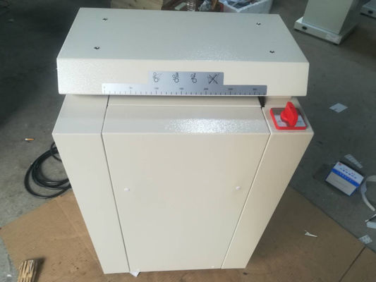 Eenlaagse gegolfde industriële kartonnen versnippermachine 8m/min 220V 50HZ