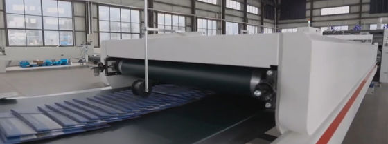 Onafhankelijke motor aangedreven voedingsdoos kartonnen doos vouwlijmmachine voor op maat gemaakte behoeften