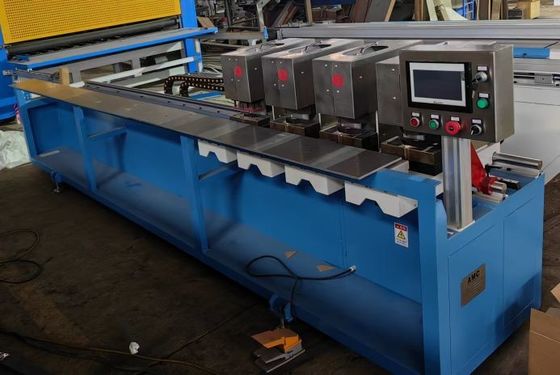 200W Hydraulische hoekpunchmachine 90° hoeken op papierrandbeschermer AP4-3000B