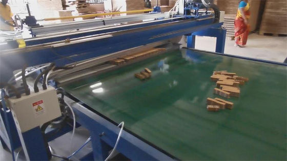 NCC-1300 PLC-besturing Honeycomb Board Cross Cutter met touchscreen-operatie