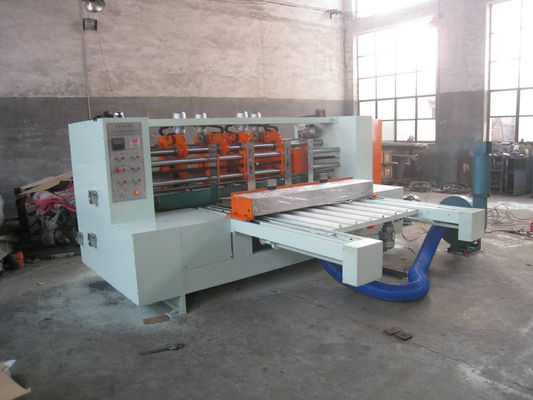 150 stuks/min Gekrompen slotmachine Boord Rotary Slotter Machine K-C-1220E